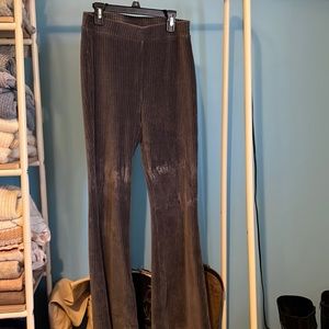Aerie Groove-On Velour High Waisted Flare Pant S Short